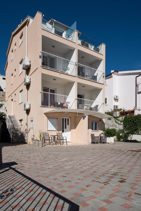 Apartments Amneris Трогир Екстериор снимка