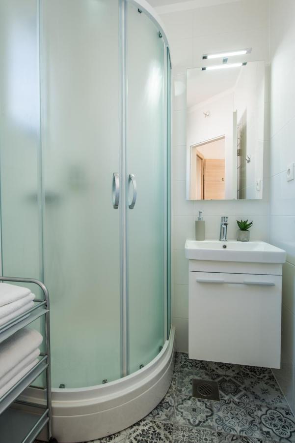Apartments Amneris Трогир Екстериор снимка